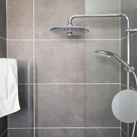 Serenity Waves 17 Larnaka