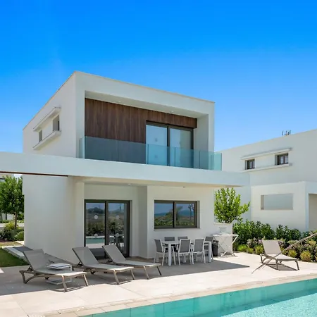 Serenity Waves 17 Villa *